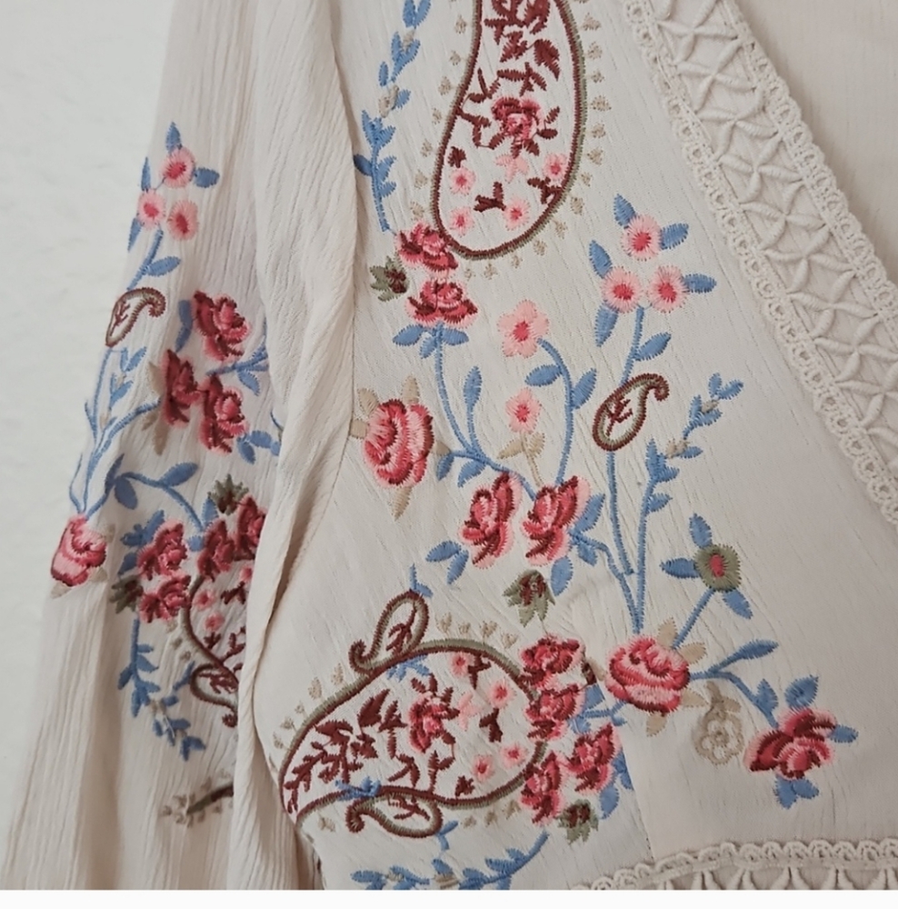 Floral Embroidered Cream Dress - Picture 6 of 13